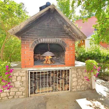 Mladenka Visnjik זאדאר