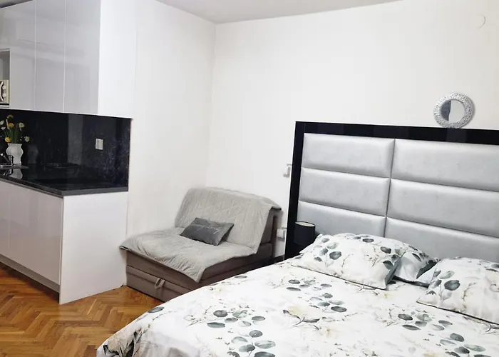 Apartamento Mladenka Visnjik *